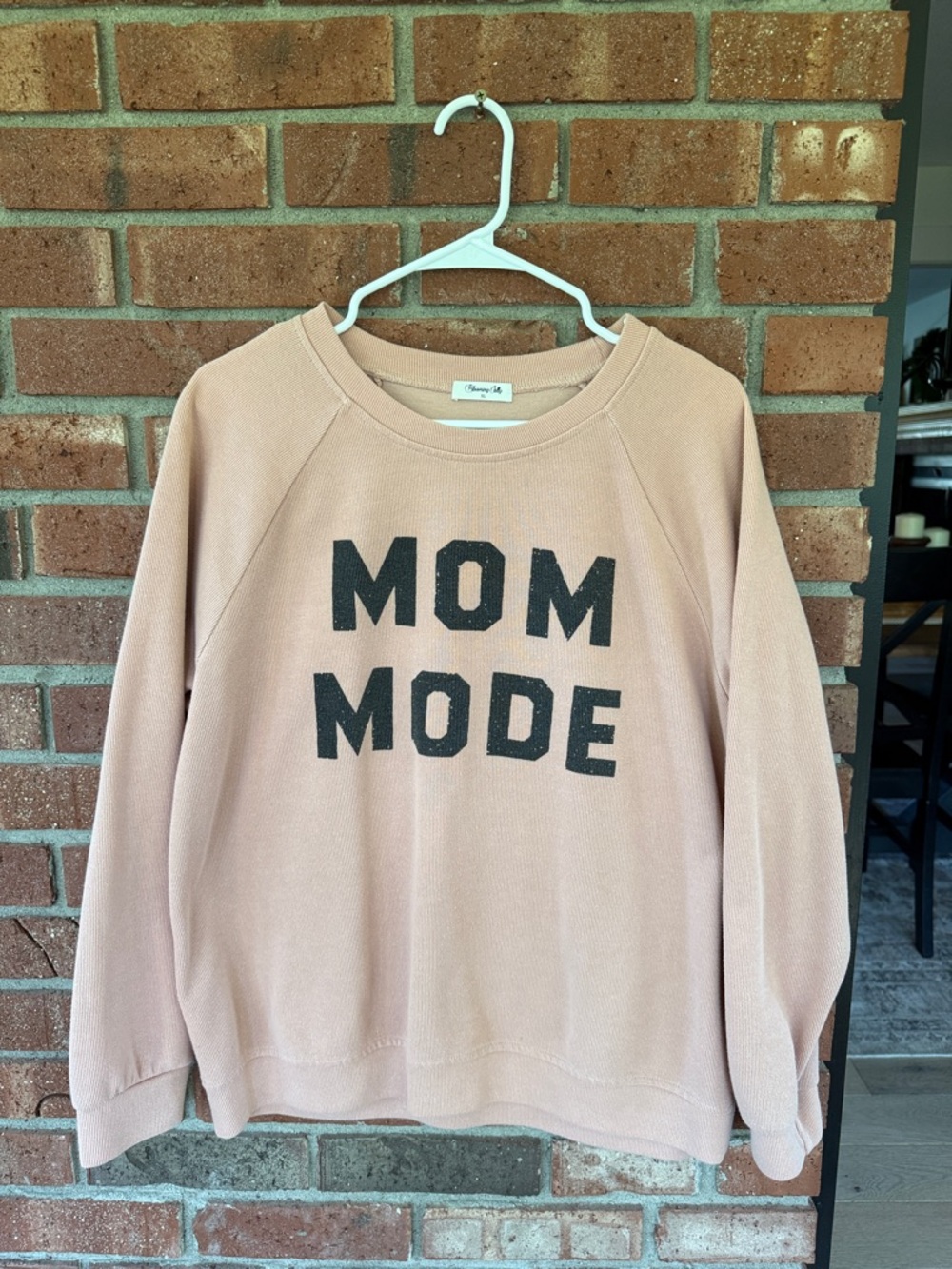 Mom Mode Graphic Pullover Sweatshirt - Blush Pink